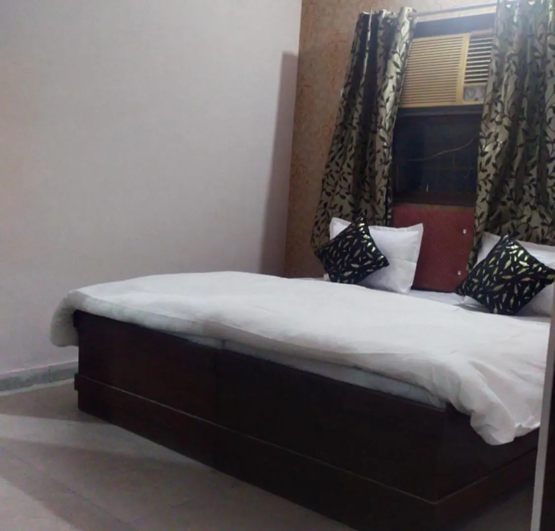 Hotel Dream Taj Family Rooms 200Mtr From Taj Mahal Agra   Agra (Uttar Pradesh)
